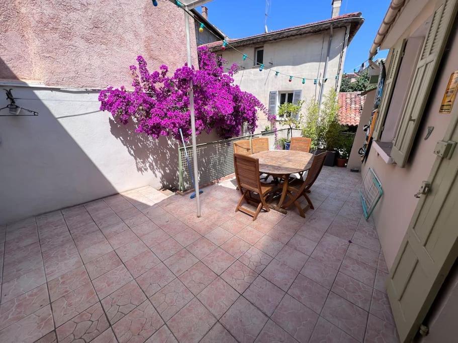 Maison Dans Les Rues Pietonnes Du Vieux Hyères Buitenkant foto